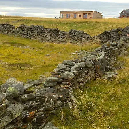 Ekker Island Arctic Sollnes